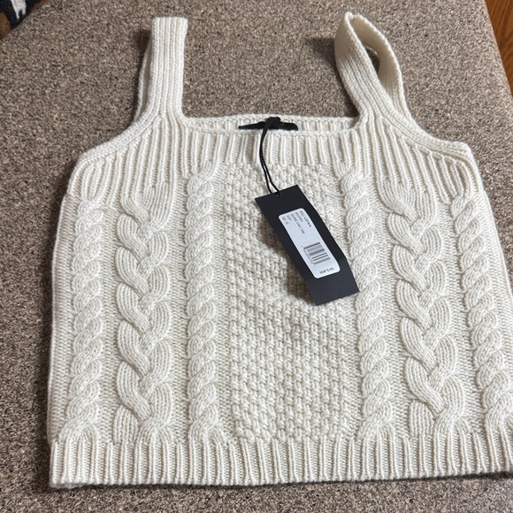 Cashmere Women's Cream Cable Knit Sweater - Picture 1 of 8